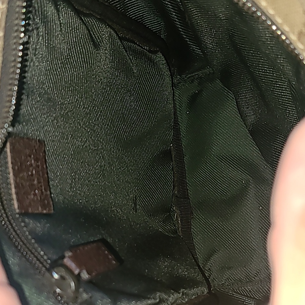 Gucci Crossbody - Picture 12 of 14